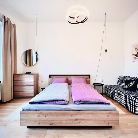 Sunny City - Apartment In Spa Zone With Private Garage Карловы Вары Экстерьер фото